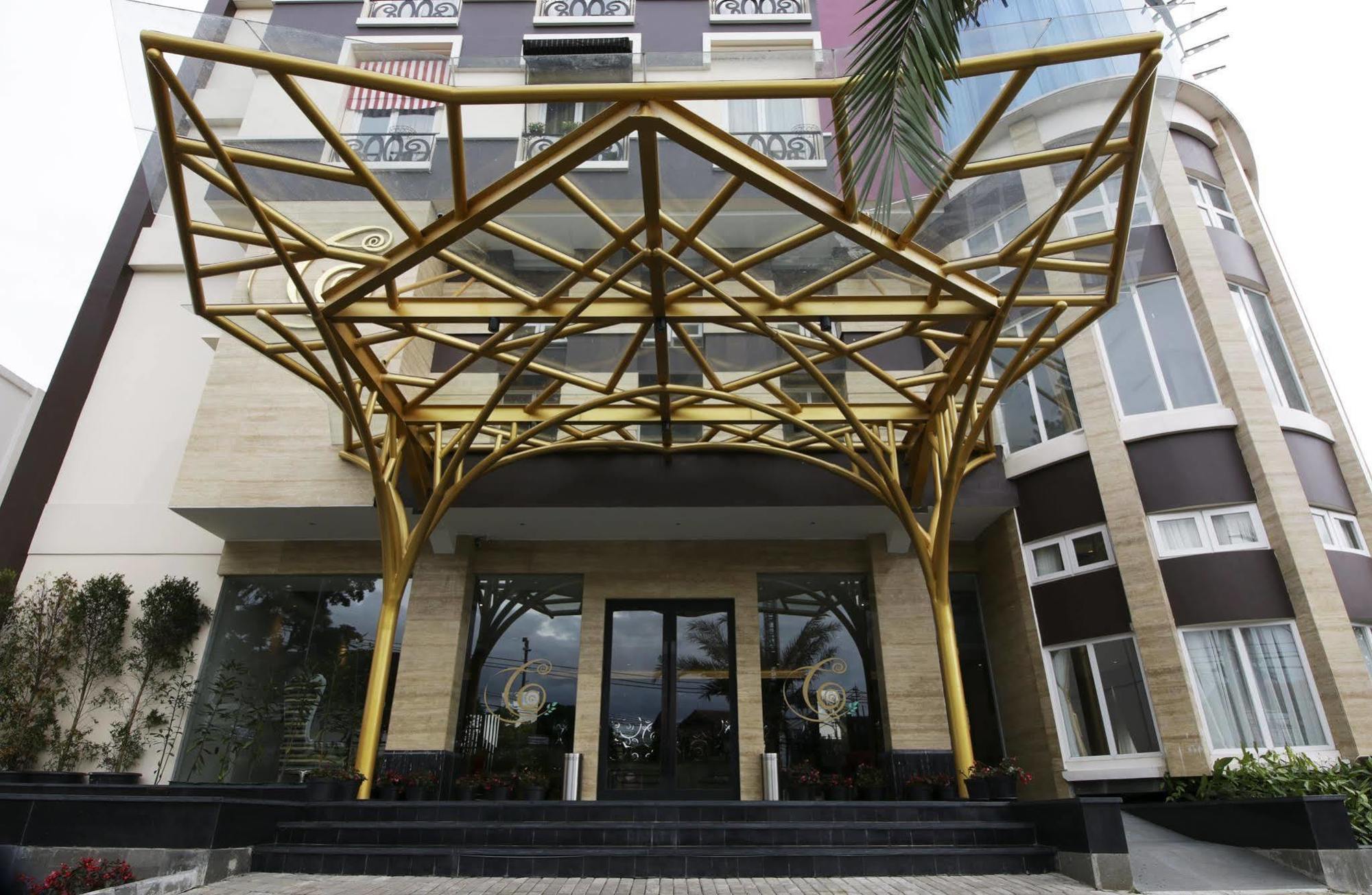 Cinnamon Hotel Boutique Syariah Tutugan Zewnętrze zdjęcie