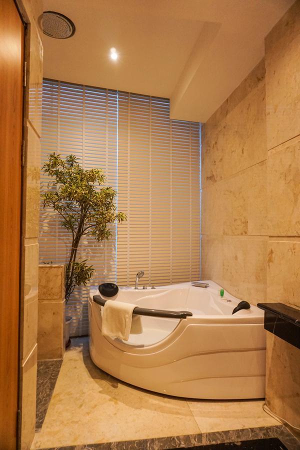 Cinnamon Hotel Boutique Syariah Tutugan Zewnętrze zdjęcie