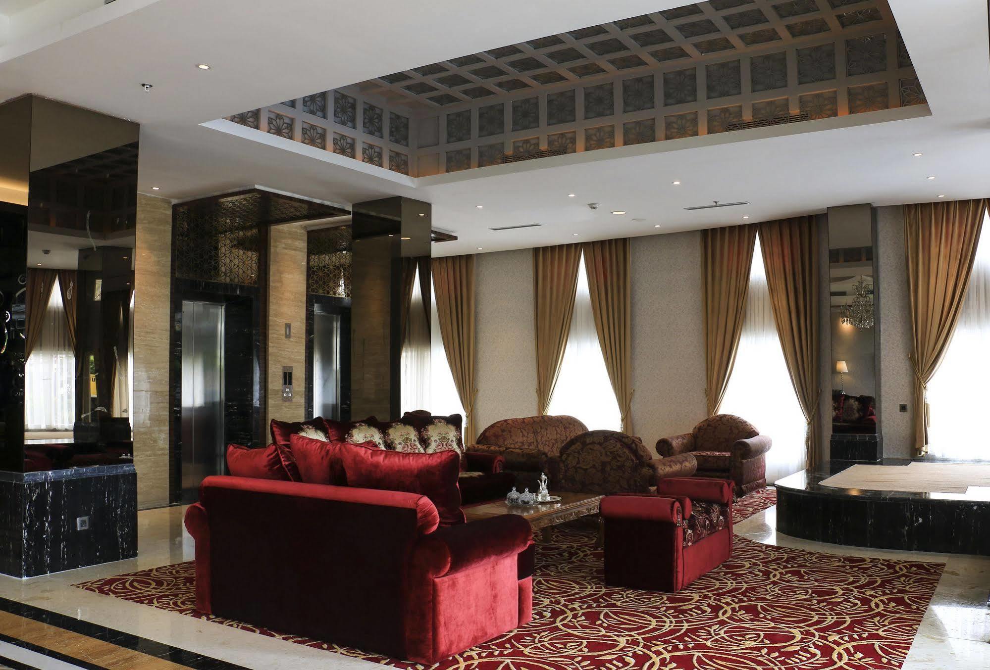 Cinnamon Hotel Boutique Syariah Tutugan Zewnętrze zdjęcie